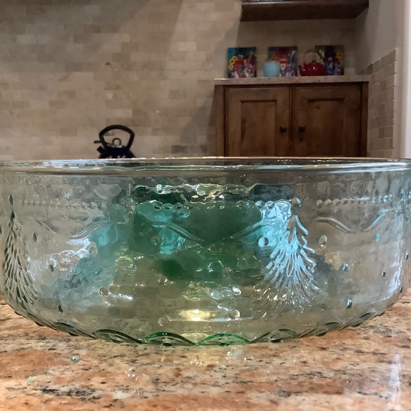 Other - Glass chip & dip bowl with Christmas trees